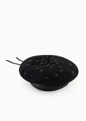 Black Emporio Armani Wool Beret With Perforated Studs | EA-SN57470