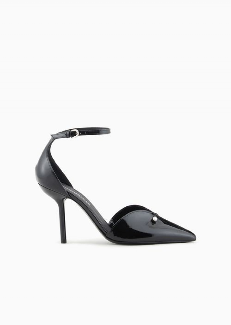 Black Emporio Armani Patent-leather Pointed Court Shoes With Strap And Piercing | EA-SN57141