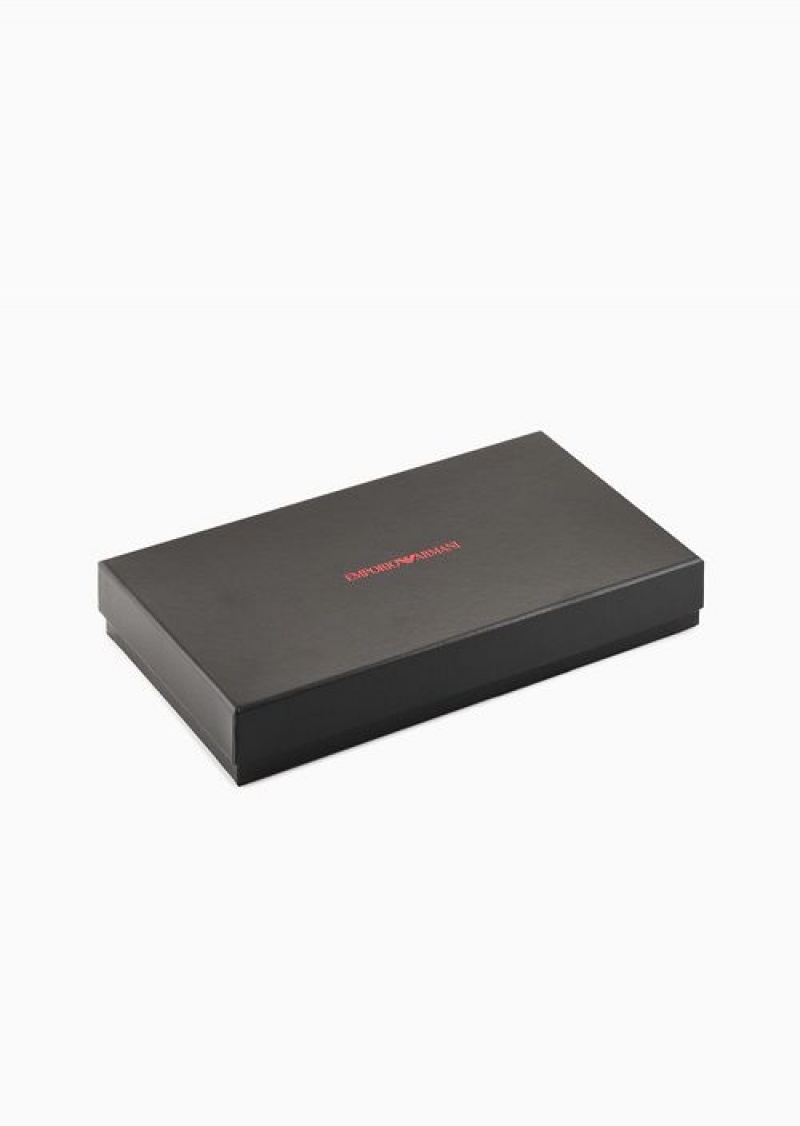 Pattern Emporio Armani Smooth Regenerated Leather Gift Box With Asv Red Band | EA-SN59266